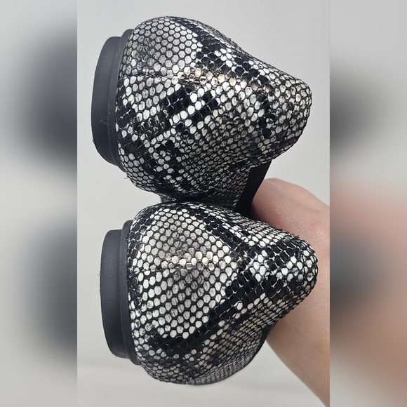 Vionic Women's Carrol Multicolor Snake Print Leather Slip On Ballet Flats Sz 8W - Picture 8 of 11